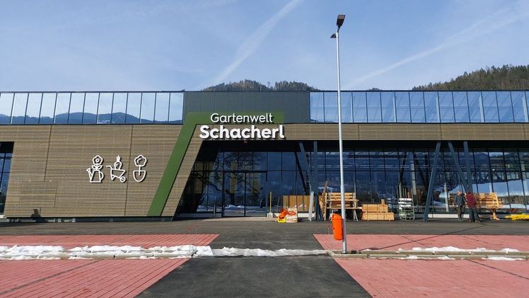 Die Gartenwelt Schacherl hat in Bruck neu eröffnet. Bild: Gartenwelt Schacherl.