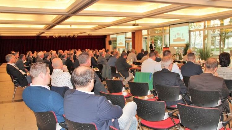 Auch im vergangenen Jahr wurde der 53. Deutsche Torf- und Humustag gut besucht. Bild: IVG.