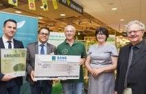 Über ein Preisgeld in Höhe von 2.000 Euro kann sich Günter Kolb freuen. Mit seinem Projekt „Fest verwurzelt in Heidelsheim – Patenbäume für Heidelsheimer Familien“ gehört er zu den diesjährigen Preisträgern.