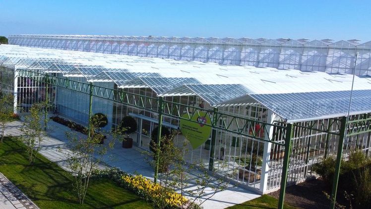 Das große Glashaus auf der Floriade Expo hat eine Fläche von einem Hektar und ist architektonisch inspiriert vom legendären Londoner Crystal Palace. Hier zeigt der niederländische Unterglasanbau, wie heute innovativ und nachhaltig Blumen, Pflanzen, Obst und Gemüse gezogen werden können. Bild: floriade.com.