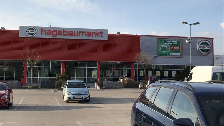 Der neue hagebaumarkt in Wertingen präsentiert sich mit einer prägnanten Fassadengestaltung. Bild: Bezirkslagerhaus Wertingen GmbH.