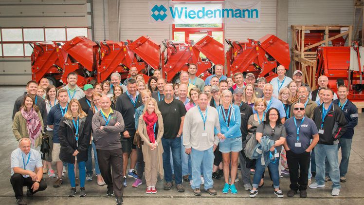Vertriebsmeeting bei Wiedenmann in Savanna: Die Ostküste der USA ist der größte Auslandsmarkt des Maschinenbauers. Foto: Wiedenmann.