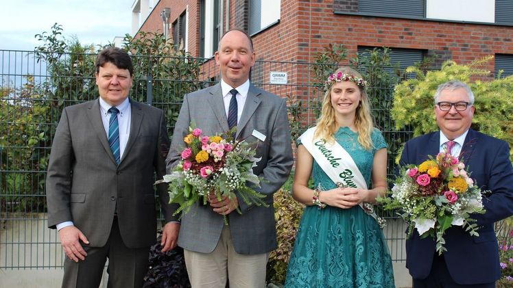 Strahlende Gesichter im Rahmen der Verbandstagung. Bild: Wirtschaftsverband Gartenbau Norddeutschland e.V..