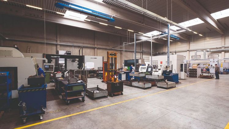 Blick in die Fertigung: Hier entstehen über 120 verschiedene Maschinentypen auch für den kommunalen Einsatz. Foto: Wiedenmann 
