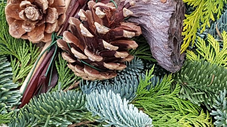 Ein Trend im Grabschmuck geht eindeutig zu natürlichen Materialien. Bild: GABOT.