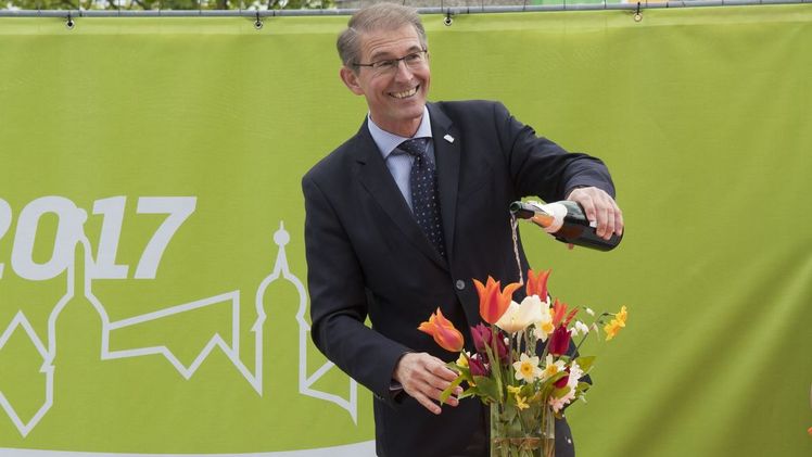 Taufe Mischung 'Blühendes Heddesheim' - Bürgermeister Herr Kessler.