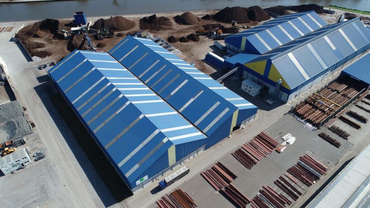 Klasmann-Deilmann hat im Hafen Papenburg eine neue Substratfabrik eröffnet. Bild: Klasmann-Deilmann.