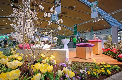 Mit einem 180 m² großen Showgarten gibt Bad Herrenalb zusammen mit fünf regionalen Gartenexperten einen Vorgeschmack auf den Gartenschausommer 2017. Bildnachweis: © KMK / ONUK.